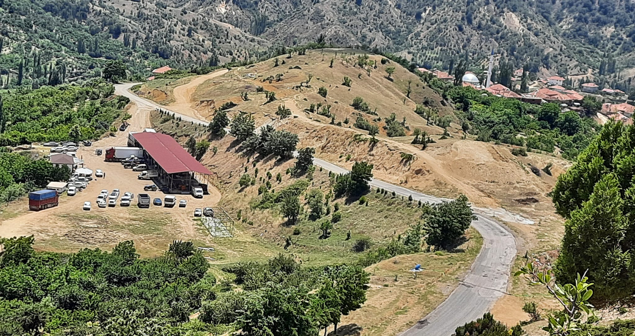 Köy Giriş Yolu
